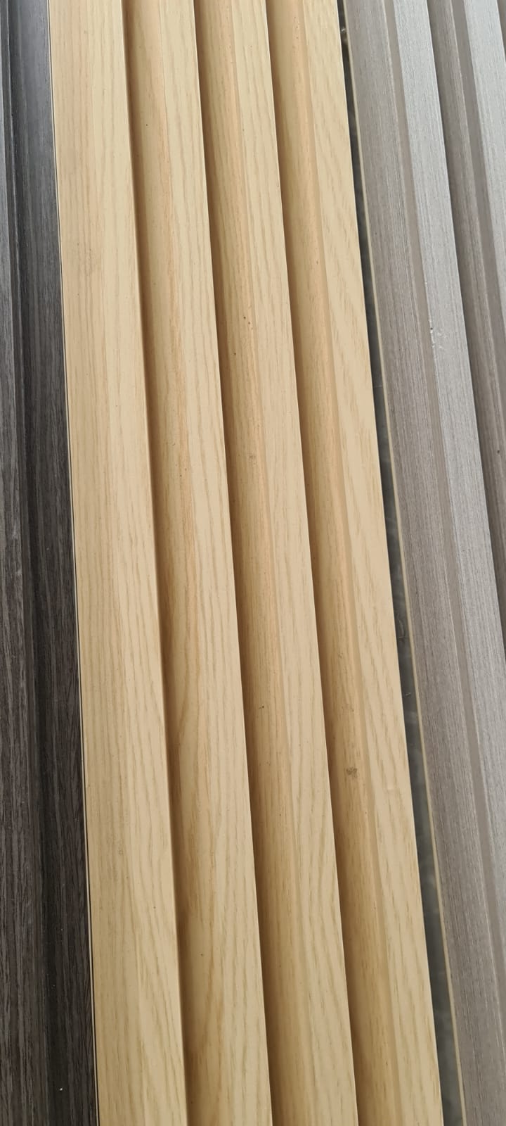 Paneles de Lambrin WPC - Calidad Premium y Durabilidad para Decoración de Muros | 1 Pieza